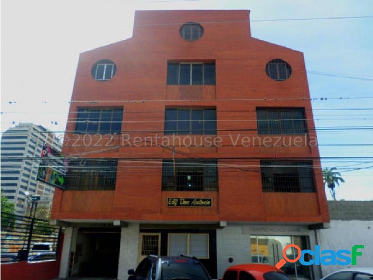 $$ Edel Vargas Renta House vende Oficina Céntrica Barqto