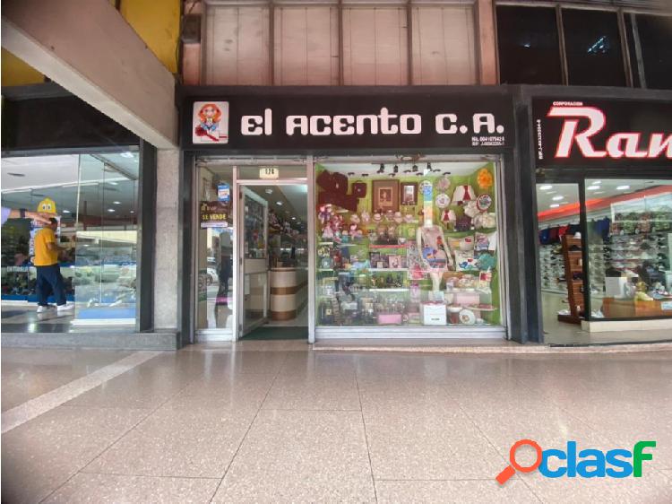 Amplio Local Comercial en Centro Comercial Chacaito