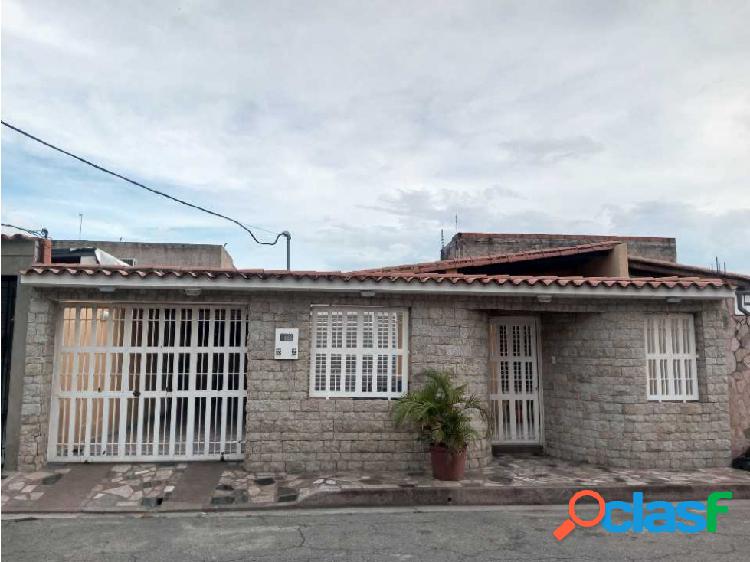 EN VENTA CASA EN URB.VILLAS ANTILLANAS