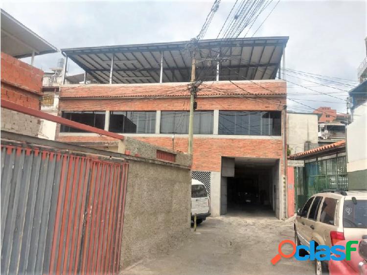 Se alquila planta de Edf Industrial 900mt2 1B/2p