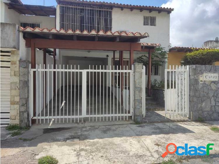 Vendo casa 265m2 4h/4b/3p La Trinidad 6327