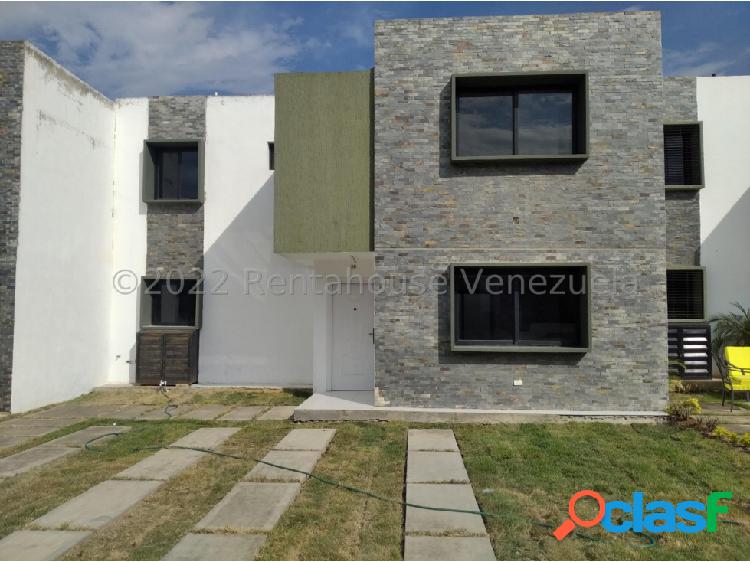 Casa en Venta Urbanizacion El Bosque Cabudare 23-8763 FCS