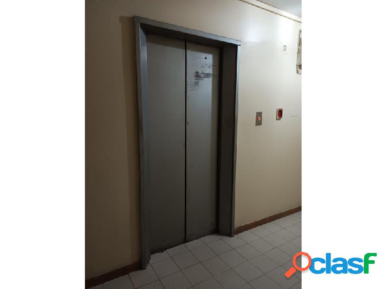 VENDO DE OPORTUNIDAD APARTAMENTO EN SANTA ROSALIA, CARACAS