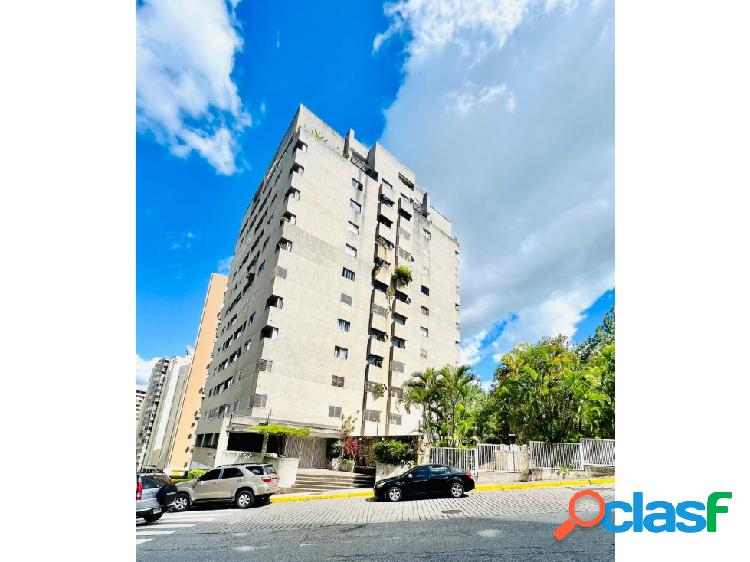 Vendo Apartamento en Lomas de Prados del Este Remodelado