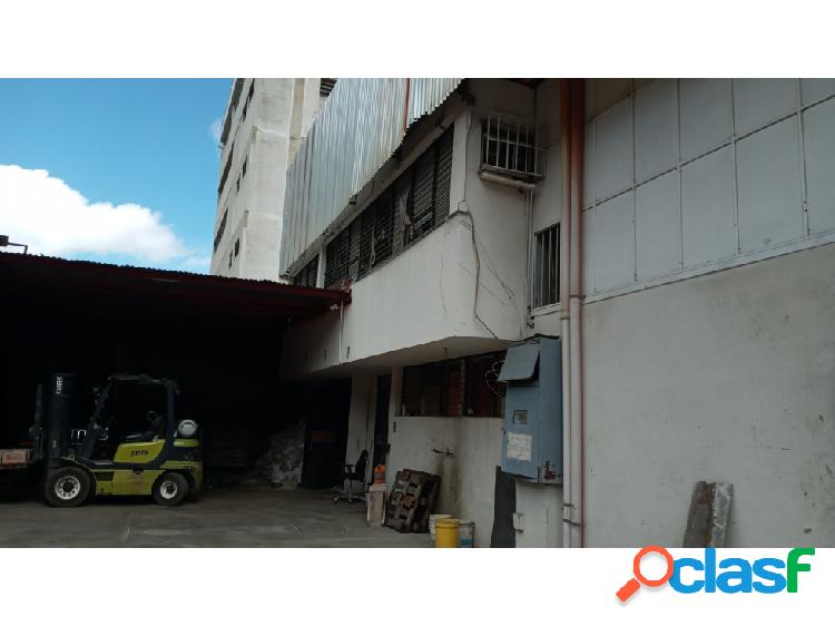 Vendo Galpón de 1.387m2 Zona Industrial de Palo Verde