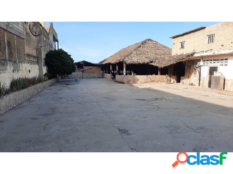 VENDE TERRENO GALPÓN EN CATIALAMAR LA GUAIRA.