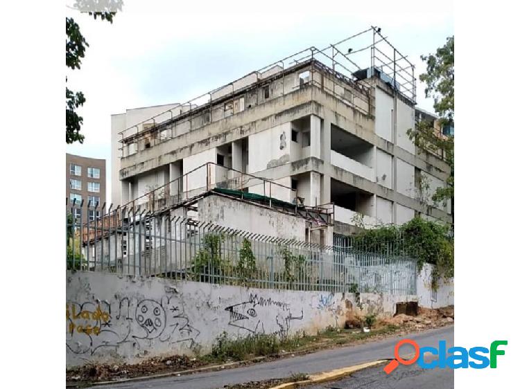 En venta terreno o edificio en Las Mercedes