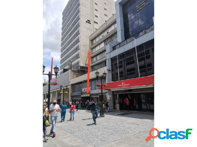 vendo oficina cerca de Plaza Bolívar y al lado de Fogade