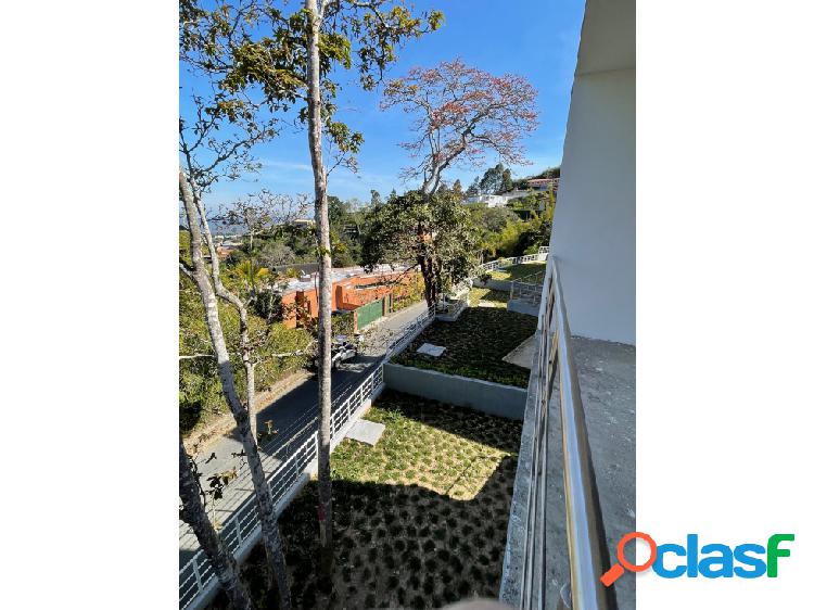 Alto Hatillo / Lagunita Se Vende casa 750 m2+180m2 jardín a
