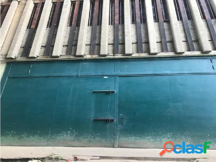 En venta local industrial en San Agustín del Sur, Caracas