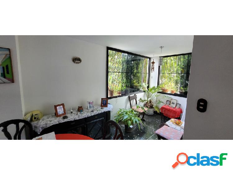 Hermoso y amplio apartamento en Los Chaguaramos