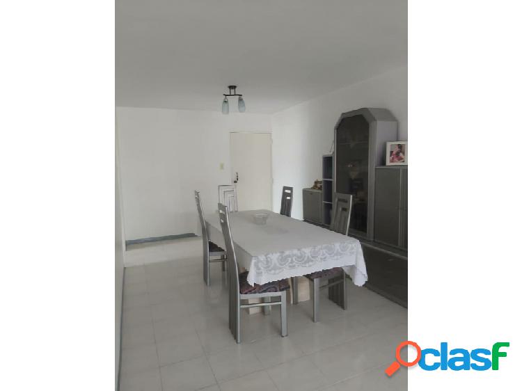 Venta apartamento de 97m2/3h/2b/2PE Lomas del Ávila Caracas