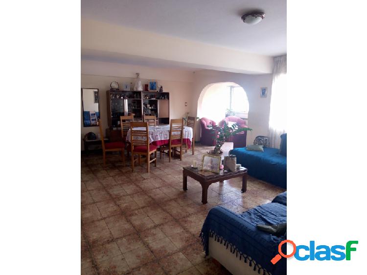 Venta de apartamento 134m2/5h/4b/1PE Av Rómulo Gallegos