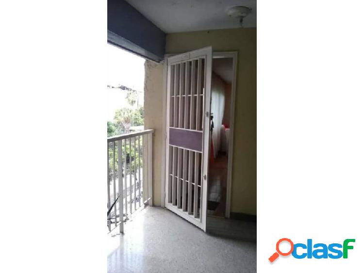 Venta de apartamento UD6 Caricuao Caracas