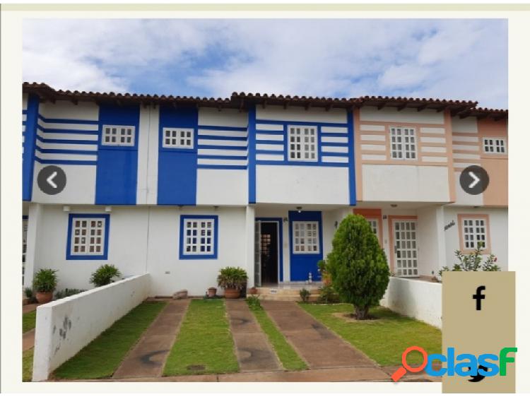 Venta de hermoso townhouse en Urb Villa Betania-Puerto Ordaz
