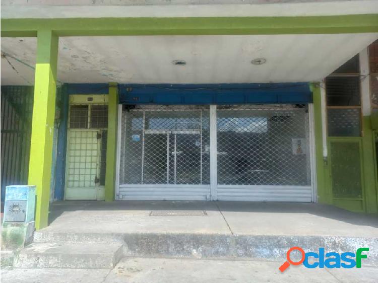 En Alquiler local Comercial en Av. Bolívar Norte