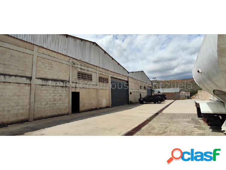 $ Maria Reyes Alquila Galpón Industrial