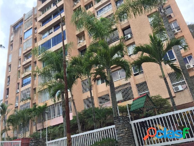 Apartamento en venta 2h 1b 2p 3m en Urb. Vizcaya