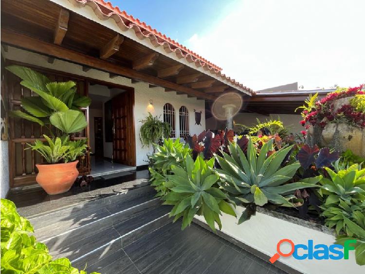Se vende casa 500 m2 4H+S/5B/4PE Lomas de La Lagunita