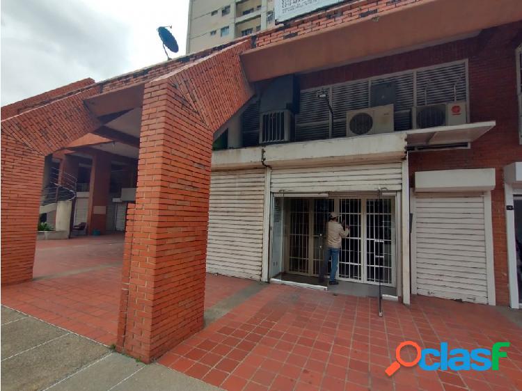 Se vende local comercial 450m2 Los Simbolos 3414