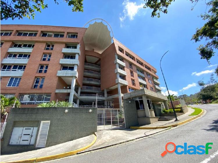 Se vende apartamento en Lomas del Sol, 210 m2. 3h+S/3b+S/3P.
