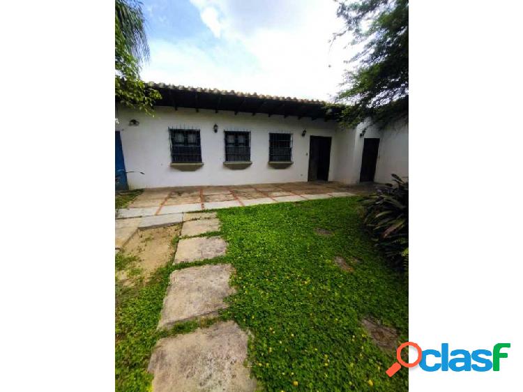 Vendo casa 583m2 11h/11b/6p Prados del este 8266