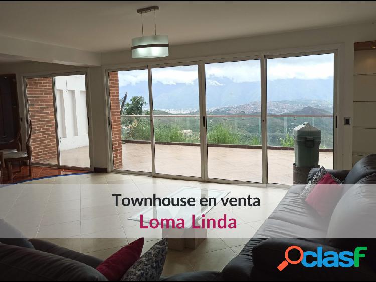 Venta de townhouse en Loma Linda con majestuosa vista al