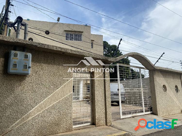 2 APARTAMENTOS VENTA JUANA DE AVILA MARACAIBO API 7402