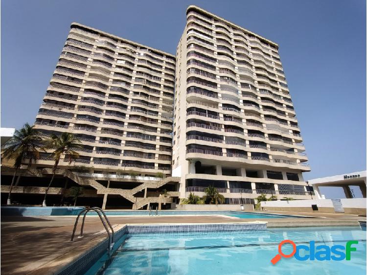 Apartamento en venta Res Riviera playa grande La Guaira