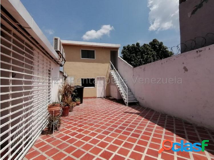 En Venta Bella y amplia casa en Almarriera Cabudare KG