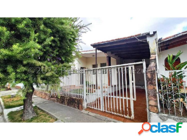 # CASA EN VENTA KARINA BAUTISTA