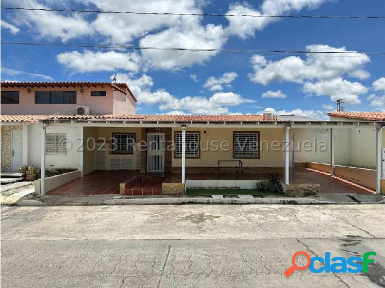 Casa en Venta Urb Villa de Yara Barquisimeto 24-1548 FCS