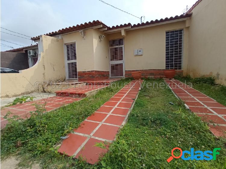 Casa en Venta Urbanizacion La Mora Cabudare 23-27894 FCS