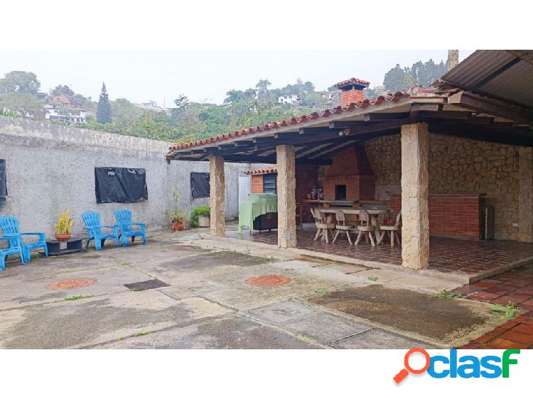 Casa en venta con amplias areas sociales La Morita San