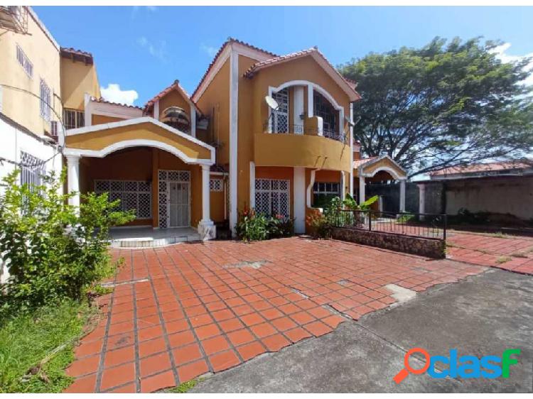 Town House en Juanico, frente al Paseo Aeróbico, Maturin