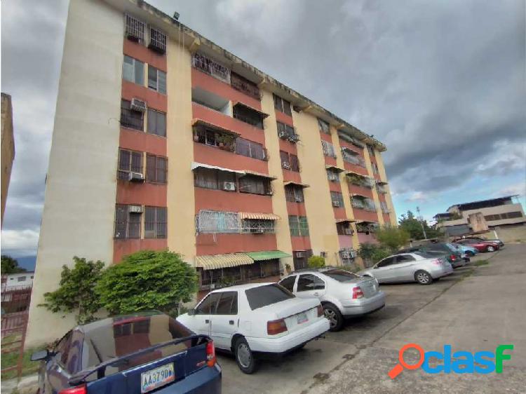 Vendo apartamento en la Urbanización San Carlos. Maracay