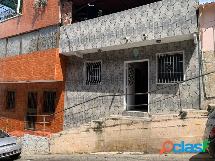 Venta de Casa en Lidice, La Pastora 73m2/5H/2B