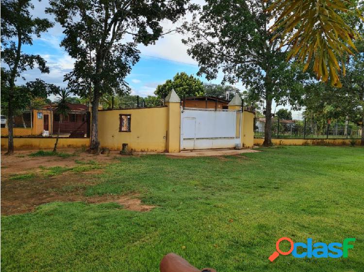 Venta de casa campestre en Sabana del Medio - Libertador