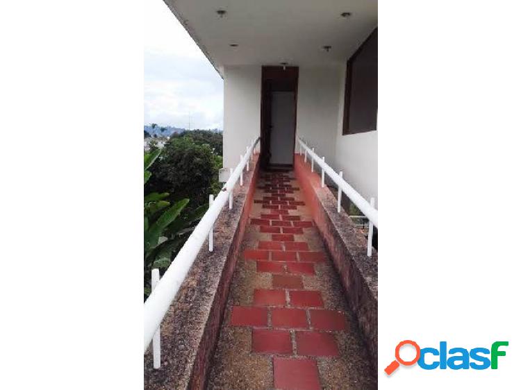 Alquilo anexo 95m2 1h/2b/2p Cumbres de Curumo 4549