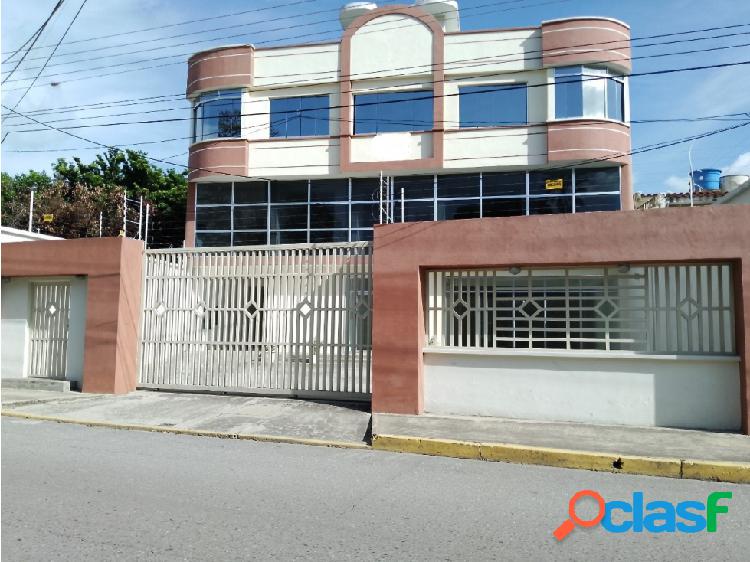 Edificio Obra blanca en venta, Centro de Cagua.