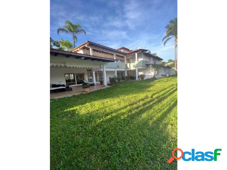 Se vende casa 750m2 5h/8b+s/6p Caurimare 4820