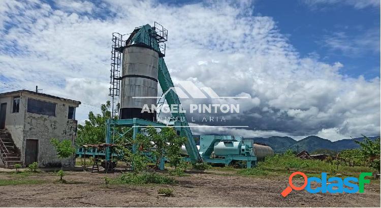 PLANTA ASFALTO Y TRITURADORA CONCERNIDORA DE PIEDRAS EN