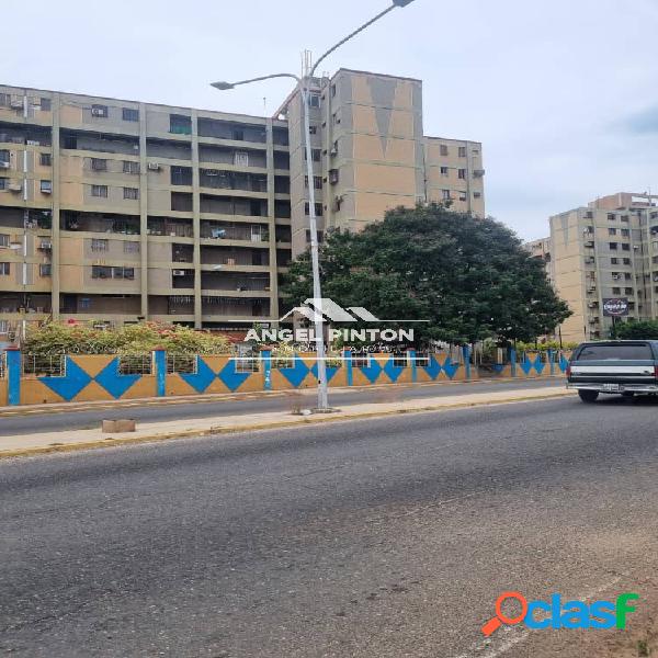 APARTAMENTO EN ALQUILER AV 40 VILLA BOLIVARIANA SAN