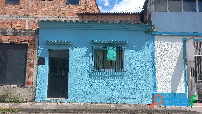 MODESTA Y ECONOMICA CASA EN TARIBA.