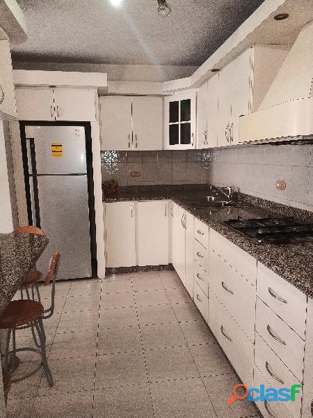 Apartamento en Res. Bayona, Los Guayabitos, Naguanagua.