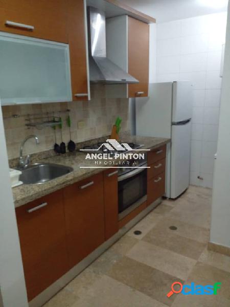 APARTAMENTO ALQUILER AV CECILIO ACOSTA MARACAIBO API 5338