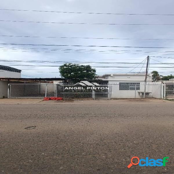 CASA EN VENTA EN AV LA LIMPIA MARACAIBO API 6109