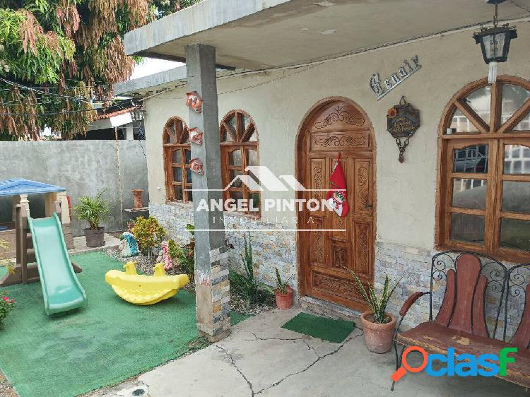 CASA CON ANEXO VENTA PROLONGACIÓN CIRCUNVALACIÓN 2