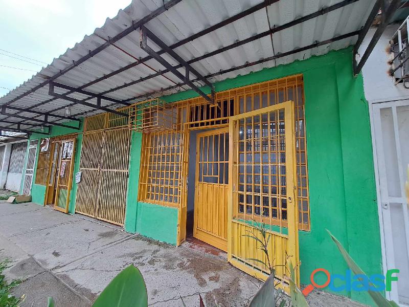 Vendo Casa Con Dos Locales Plena Avenida 03