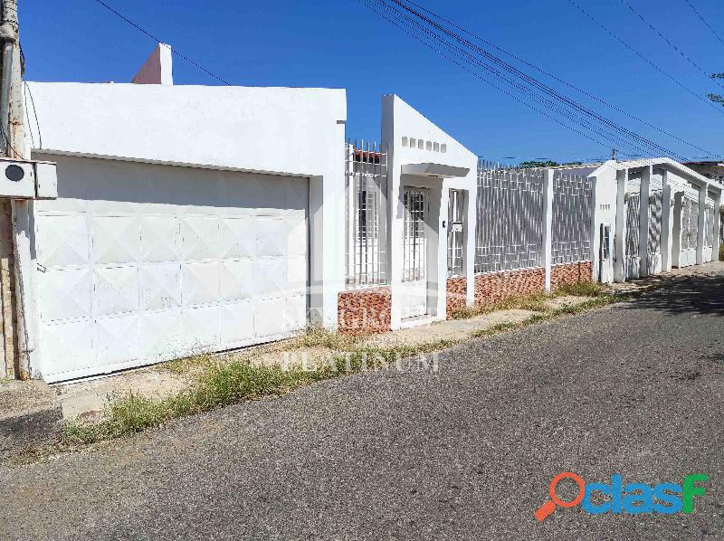 CASA EN URB SANTA IRENEN, PUNTO FIJO PLC 1045